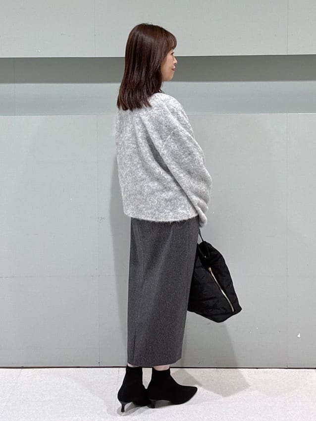 makiさんの「UNTITLED｜【ジャケット風/メタルボタン】アルパカ混シャギーカーディガン」を使ったコーディネート