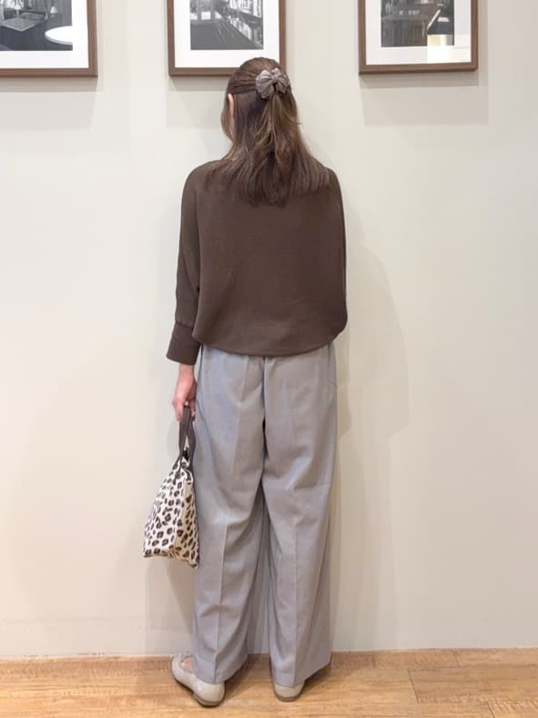 maiさんの「SHOO･LA･RUE｜【洗える/毛玉になりにくい/UV】 ガータードルマン 7分袖ニット」を使ったコーディネート