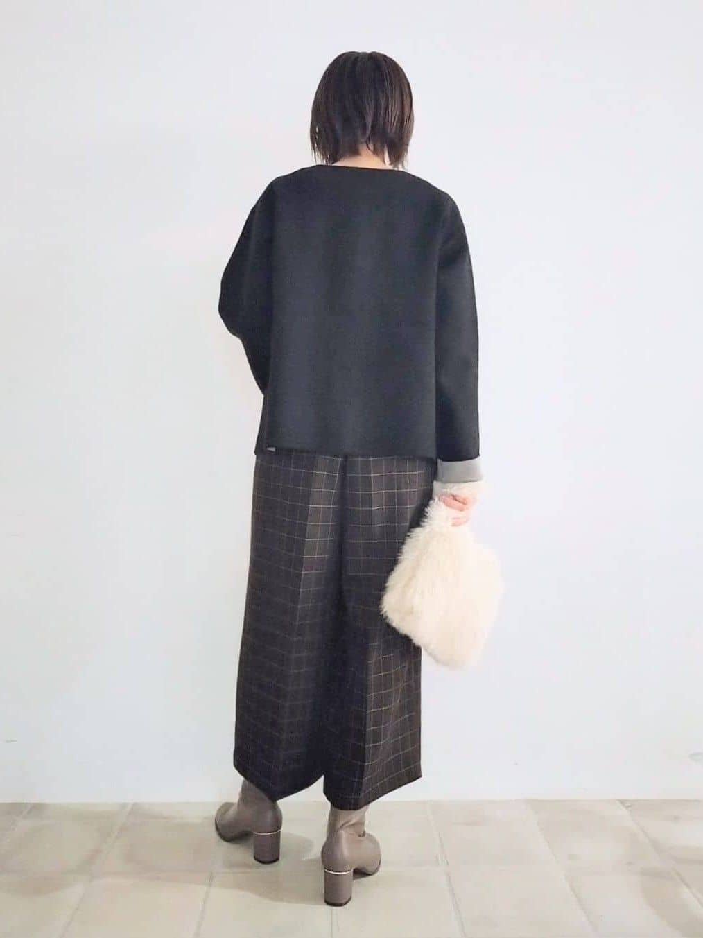 miomioさんの「SHOO･LA･RUE｜【S-LL】美しく見せる ボートネックロンT」を使ったコーディネート