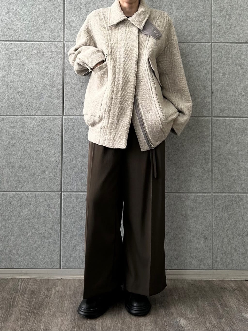 honoka Aさんの「CODE A｜oversized tweed blouson」を使ったコーディネート