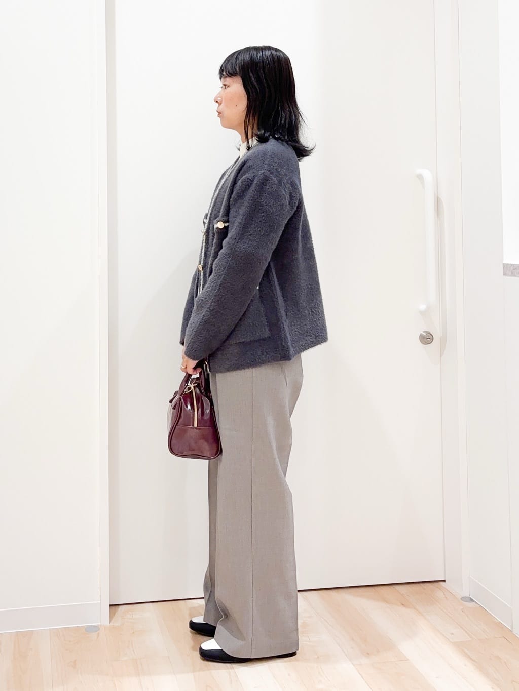 miraiさんの「grove｜軽やかフェザーで魅せる、クラシカルな主役カーディガン」を使ったコーディネート