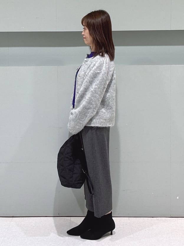makiさんの「UNTITLED｜【ジャケット風/メタルボタン】アルパカ混シャギーカーディガン」を使ったコーディネート