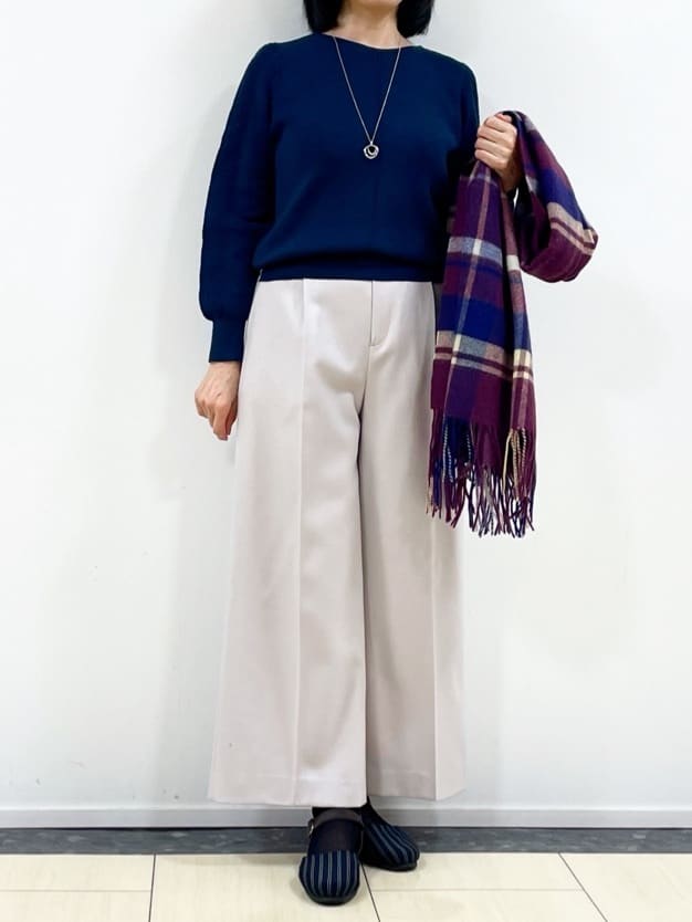 フクさんの「Reflect｜【選べる8色／スカートにもパンツにも◎】ウール混ボートネックニット」を使ったコーディネート