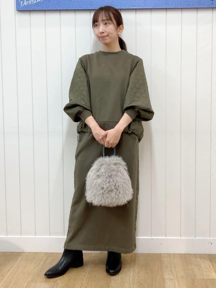 yoshiさんの「Dessin｜【セットアップ可/ウエストゴム】裏毛Iラインスカート」を使ったコーディネート