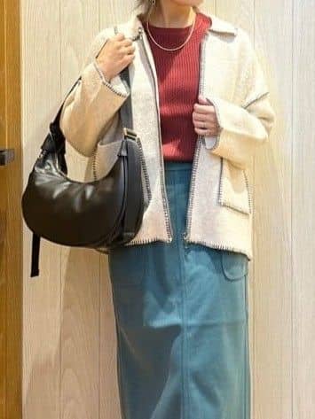 misakiさんの「SHOO･LA･RUE｜配色ステッチがポイント 襟付きジップニットカーディガン」を使ったコーディネート
