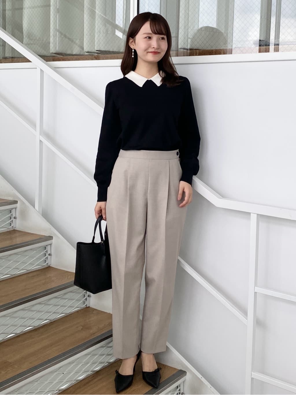 みさかさんの「index｜ウールライクストレッチテーパードパンツ／セットアップ対応【洗濯機OK】」を使ったコーディネート