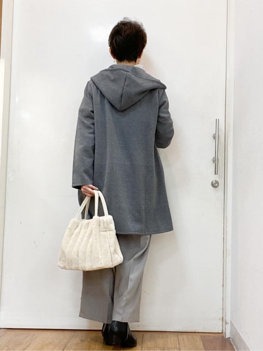 みぃさんの「SHOO･LA･RUE｜【高レビュー/2WAY】きれい見えで上品な ストライプファートートバッグ」を使ったコーディネート