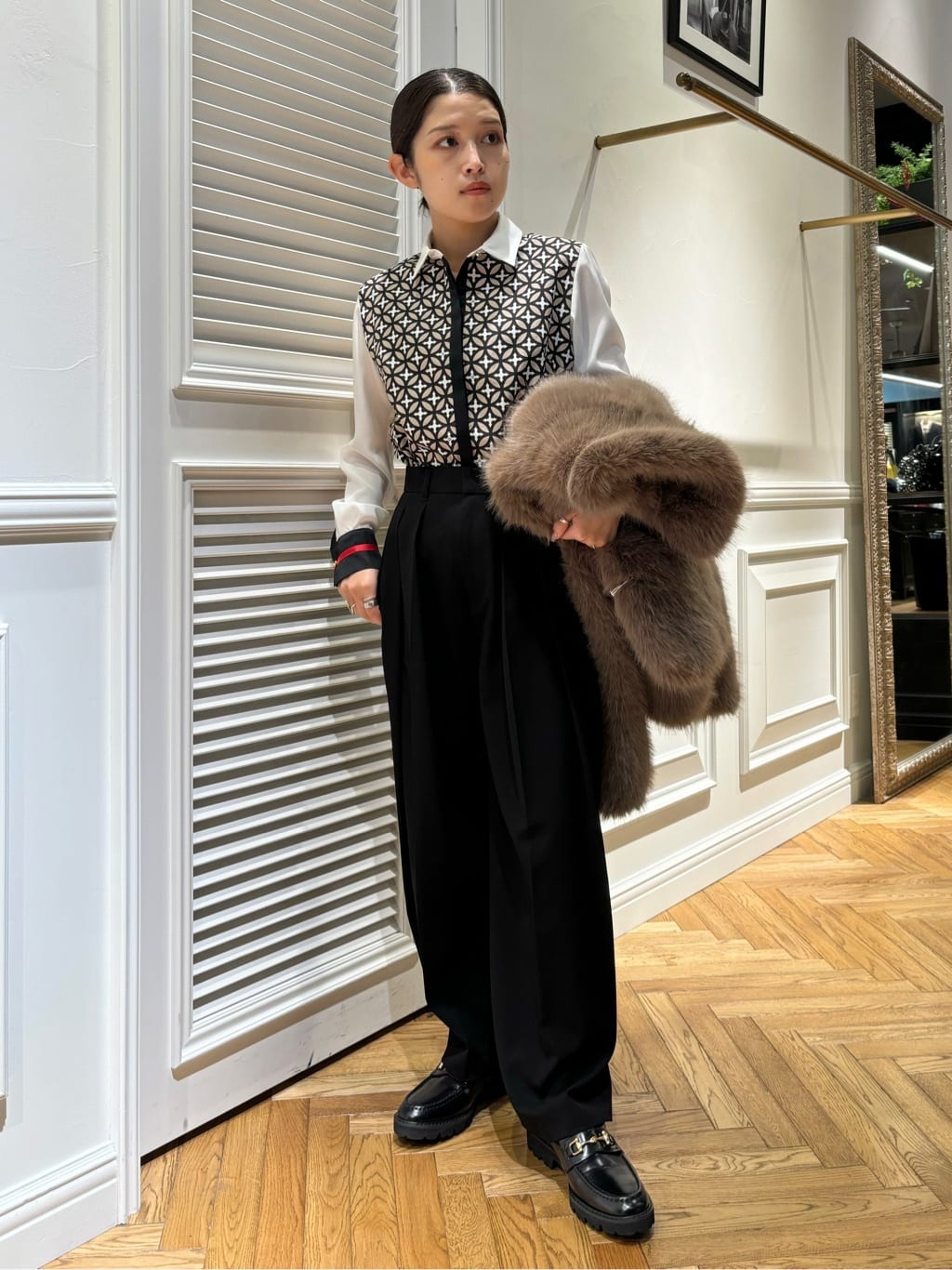 Mgmさんの「DRESSTERIOR｜◆HAVELESS（ハヴレス）フェイクファージャケット」を使ったコーディネート