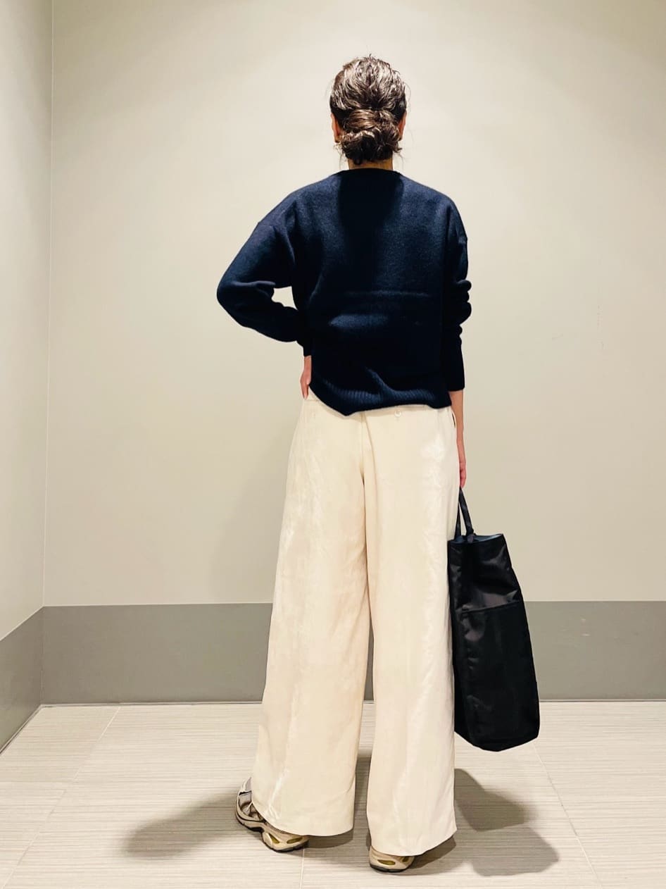 Annさんの「DRESSTERIOR｜ソフト別珍イージーパンツ」を使ったコーディネート
