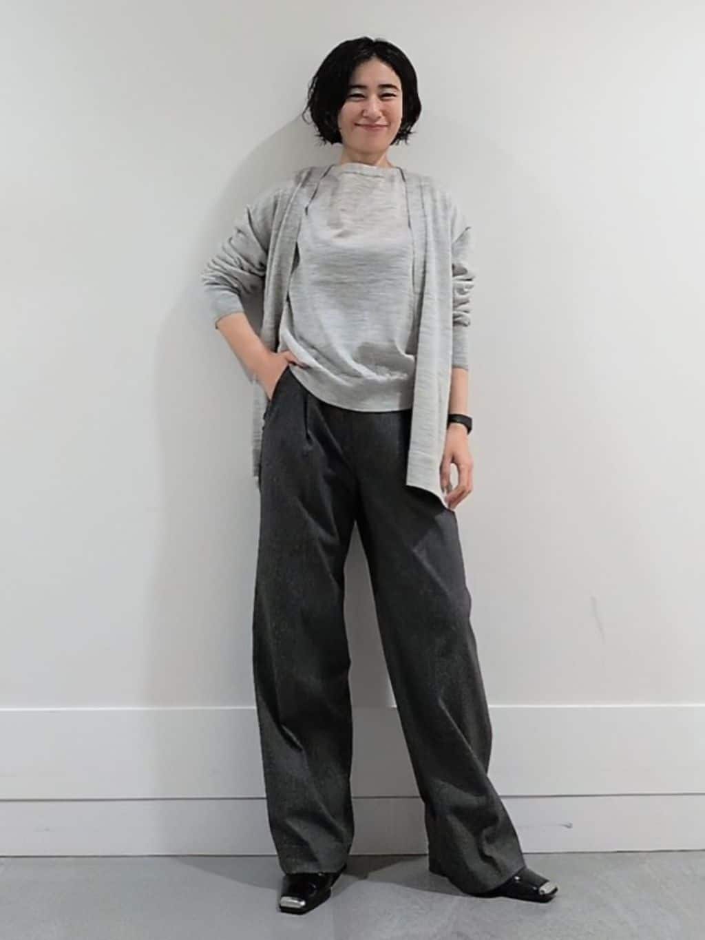 ミズタさんの「UNTITLED｜【アンサンブル可/洗える/ボタンなし】シルクウールカシミヤ 着流しカーディガン」を使ったコーディネート