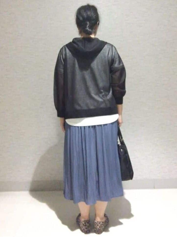 sakoさんの「Reflect｜【寒暖差対策に◎／手洗い可／旅行や通勤に】フード付きシアーカーディガン」を使ったコーディネート