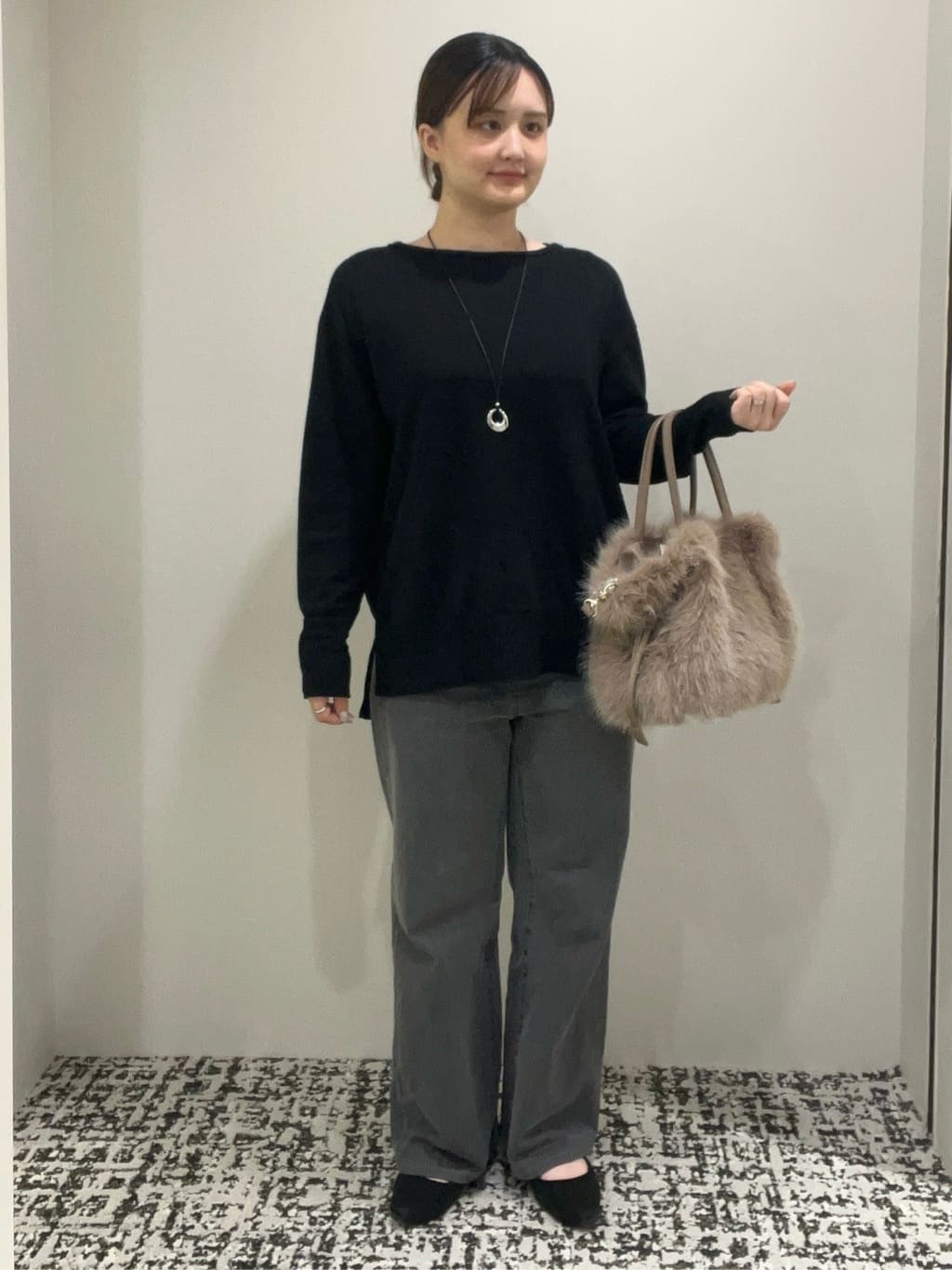 ELENAさんの「UNTITLED｜【グレー/ブルー/ジーンズ】ソフトワイドデニムパンツ」を使ったコーディネート