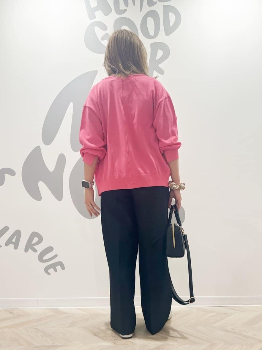 netさんの「SHOO･LA･RUE｜【S-LL】女性らしさ漂うハートネック テレコ5分袖トップス」を使ったコーディネート
