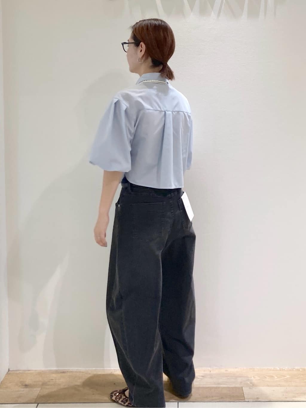たけねぇさんの「OPAQUE.CLIP｜バルーンスリーブシャツ【洗濯機洗い可】」を使ったコーディネート