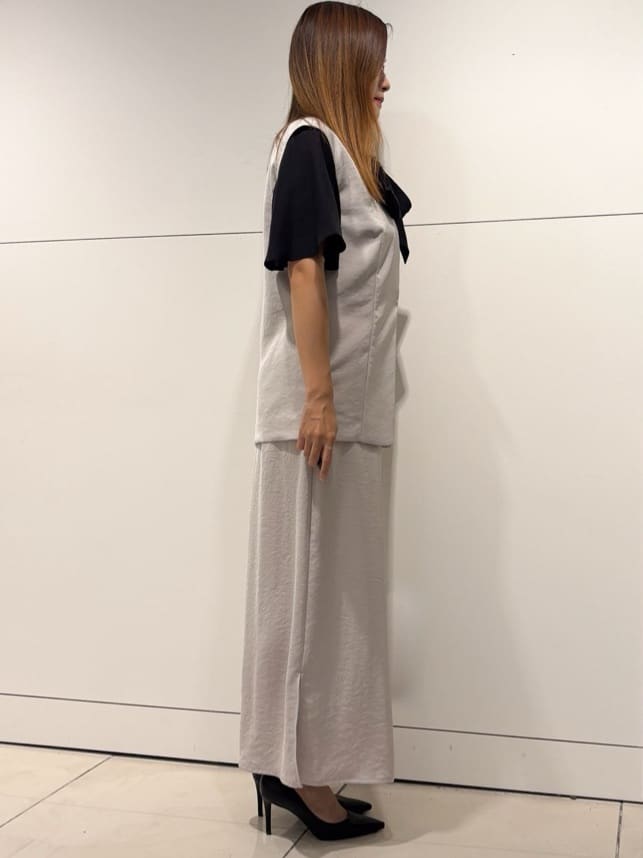 シオンさんの「COUP DE CHANCE｜【手洗い可／日本製】カラーレスジレ」を使ったコーディネート