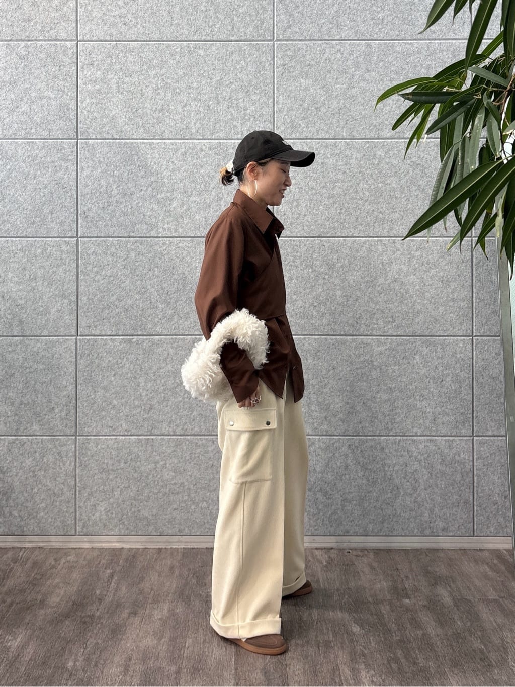 kotakiさんの「INDIVI｜アシメジレシャツ」を使ったコーディネート