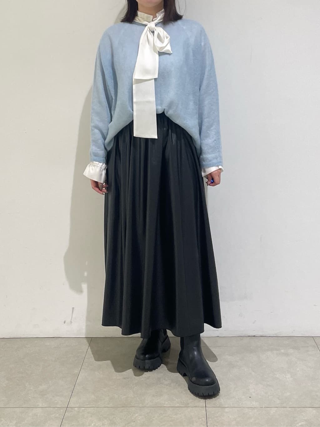emikaさんの「INDIVI｜【キッドモヘヤ素材】ラウンドヘムニット」を使ったコーディネート