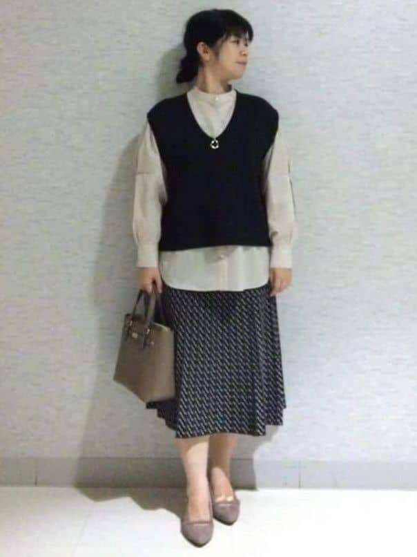 sakoさんの「Reflect｜【さらっと一枚で決まる／重ね着にもおすすめ◎】タックスリーブシャツブラウス」を使ったコーディネート