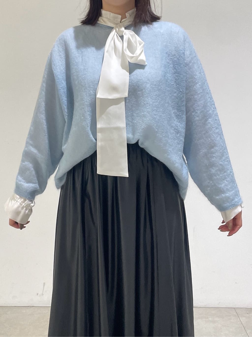 emikaさんの「INDIVI｜【キッドモヘヤ素材】ラウンドヘムニット」を使ったコーディネート
