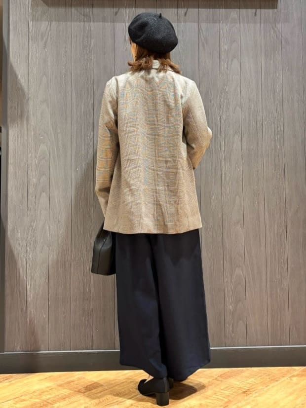 meiさんの「SHOO･LA･RUE｜グラフィックアソート ベーシックロンT」を使ったコーディネート