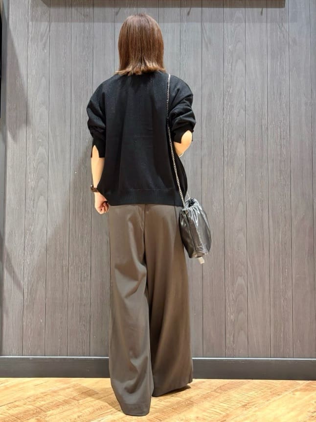 meiさんの「SHOO･LA･RUE｜【無地/ドット柄】お袖フリルが華やぐ きれいめブラウス」を使ったコーディネート