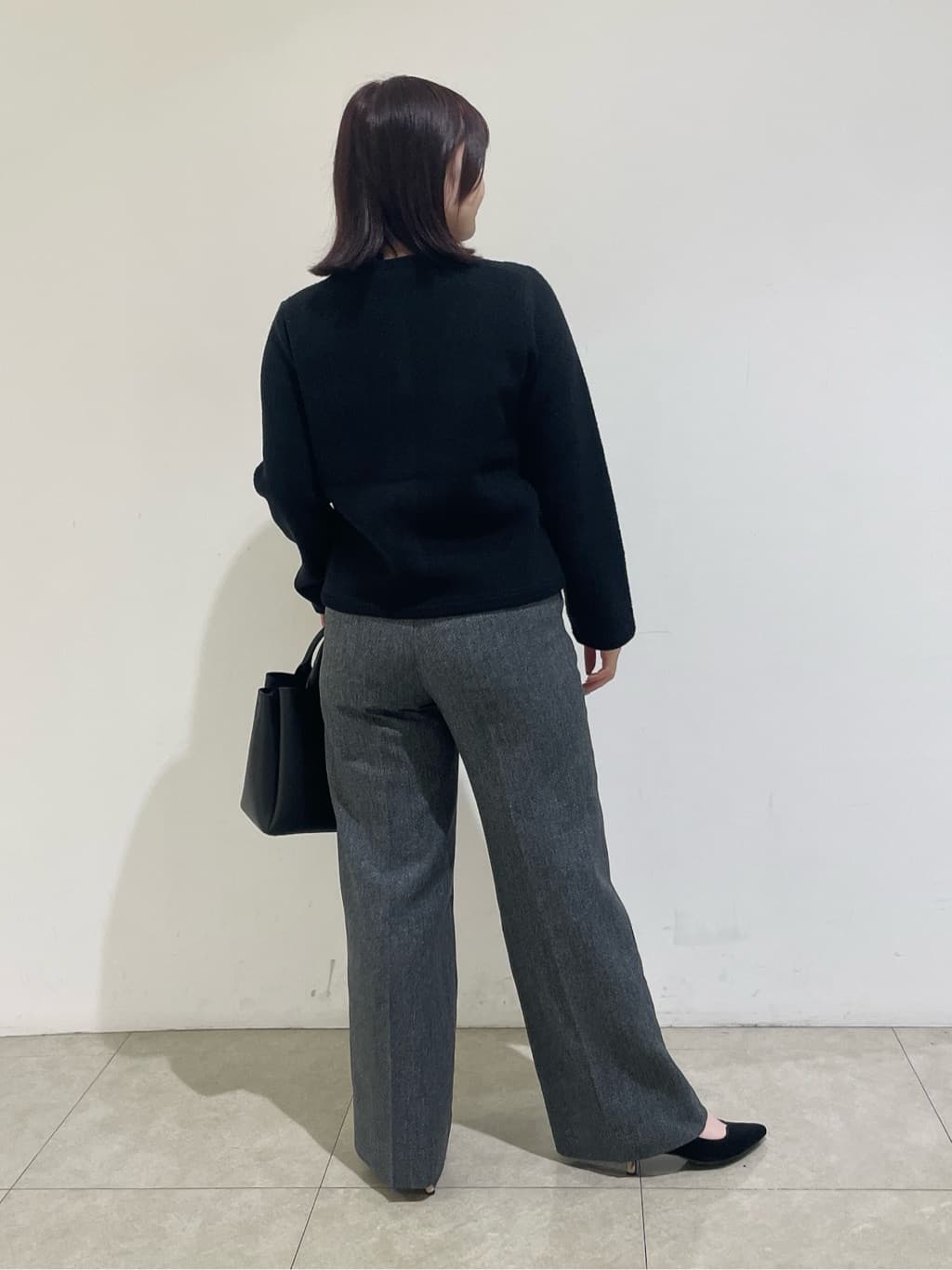 emikaさんの「INDIVI｜【ミニブークレ素材】ジャケットライクカーディガン」を使ったコーディネート