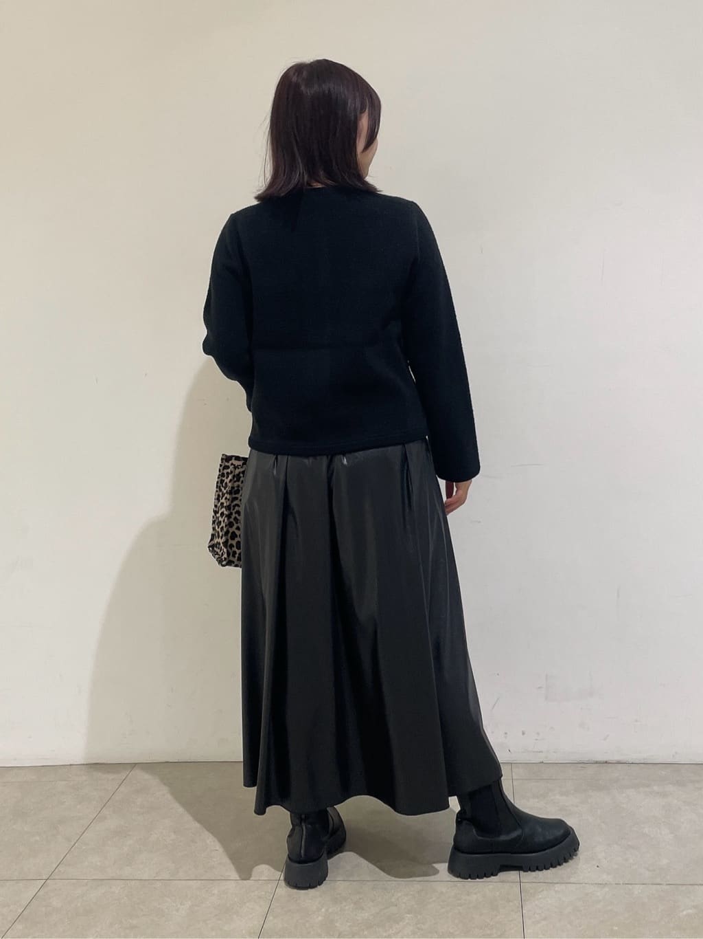 emikaさんの「INDIVI｜【ミニブークレ素材】ジャケットライクカーディガン」を使ったコーディネート