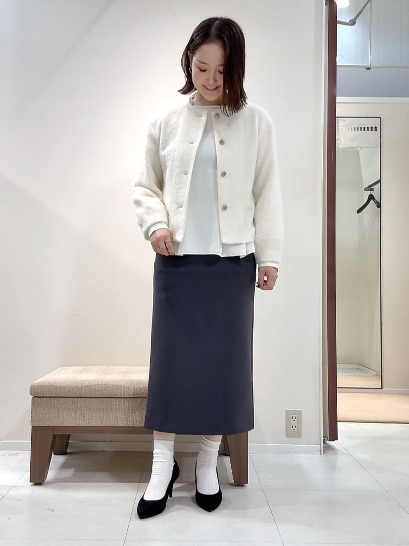 YUIさんの「UNTITLED｜【洗える/重ね着/フォーマル】レイヤード ペプラムブラウス」を使ったコーディネート
