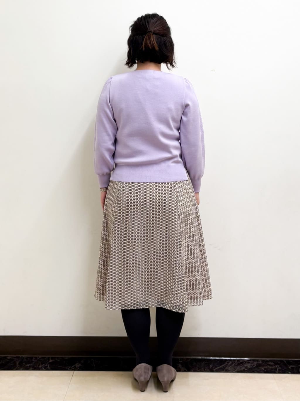 ミヨさんの「Reflect｜【選べる8色／スカートにもパンツにも◎】ウール混ボートネックニット」を使ったコーディネート