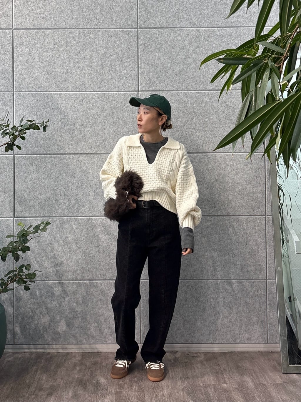 kotakiさんの「INDIVI｜スキッパーフォルムニット」を使ったコーディネート