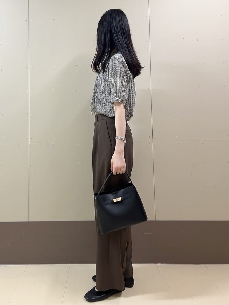 sechiさんの「UNTITLED｜【アンサンブル可/薄手】ベーシッククルーネックカーディガン」を使ったコーディネート
