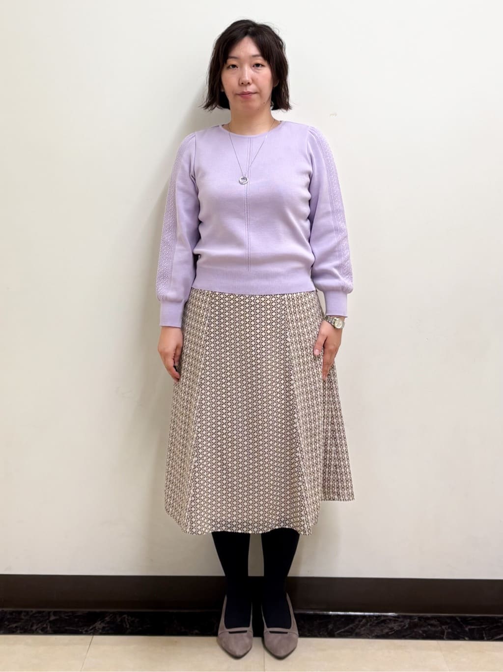 ミヨさんの「Reflect｜【選べる8色／スカートにもパンツにも◎】ウール混ボートネックニット」を使ったコーディネート