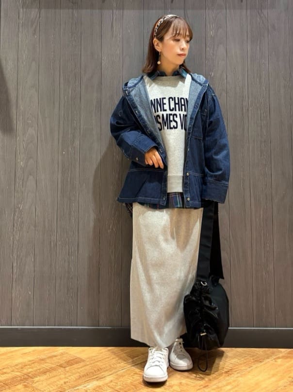 meiさんの「SHOO･LA･RUE｜グラフィックアソート裏毛スウェット」を使ったコーディネート