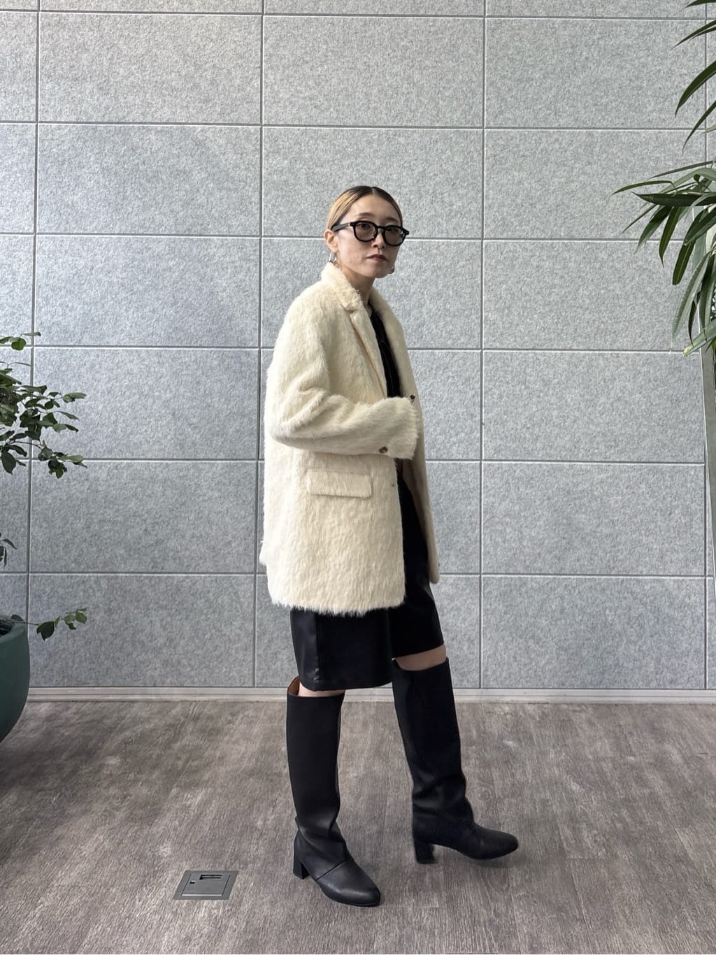 kotakiさんの「INDIVI｜【LE VERNIS】ポワールフラッフィーファーバッグ」を使ったコーディネート