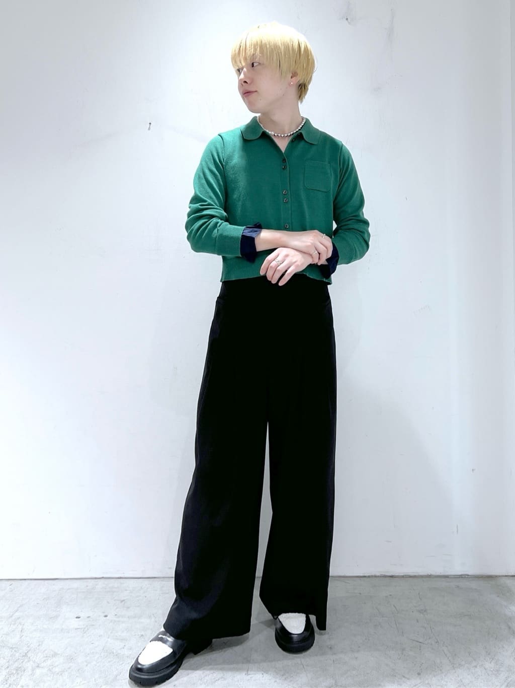 JINさんの「OPAQUE.CLIP｜タックデザインワイドパンツ【洗濯機OK】」を使ったコーディネート