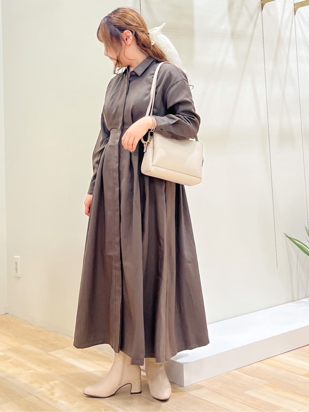 みことさんの「grove｜品よくまとう、大人のシャツワンピース」を使ったコーディネート