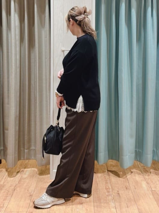 HANAさんの「SHOO･LA･RUE｜裾フリルレイヤードトップス」を使ったコーディネート