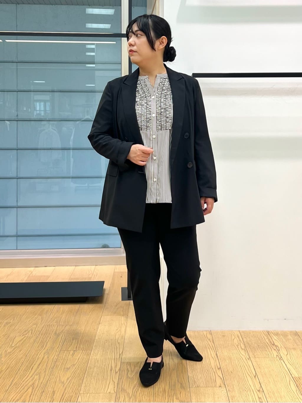 shimaさんの「INDIVI｜【洗える】胸元タックフリル長袖ブラウス」を使ったコーディネート