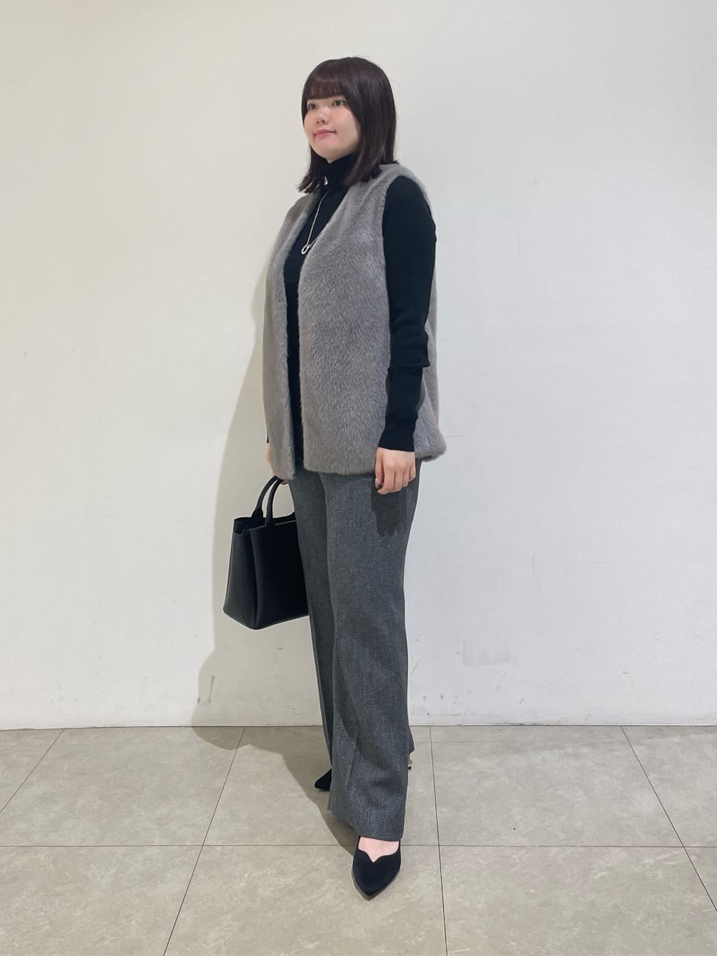 emikaさんの「INDIVI｜ミンク調フェイクファージレ」を使ったコーディネート