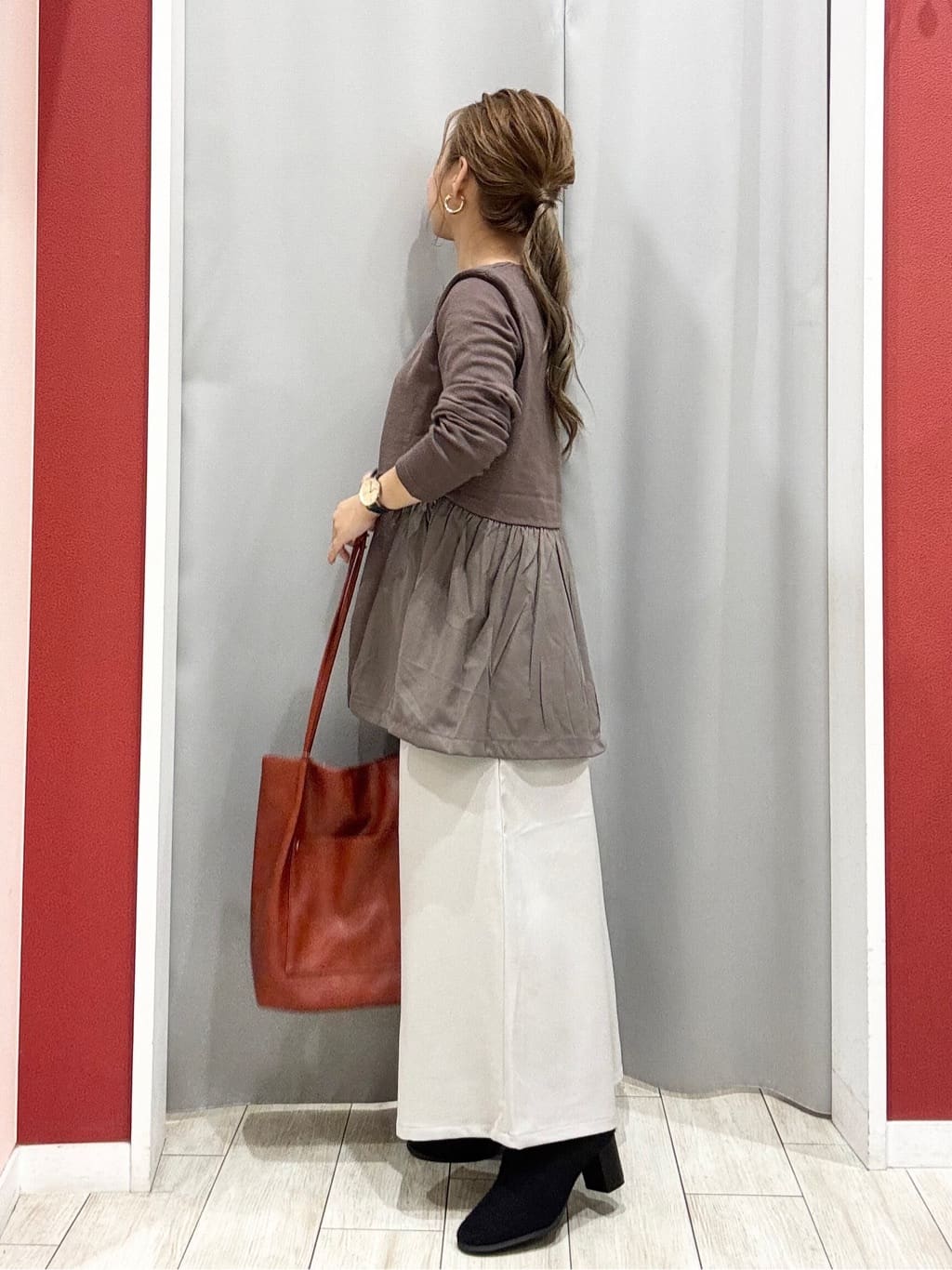 shioさんの「SHOO･LA･RUE｜【洗濯機可/S-LL/体型カバー】異素材きりかえ Aラインニット」を使ったコーディネート