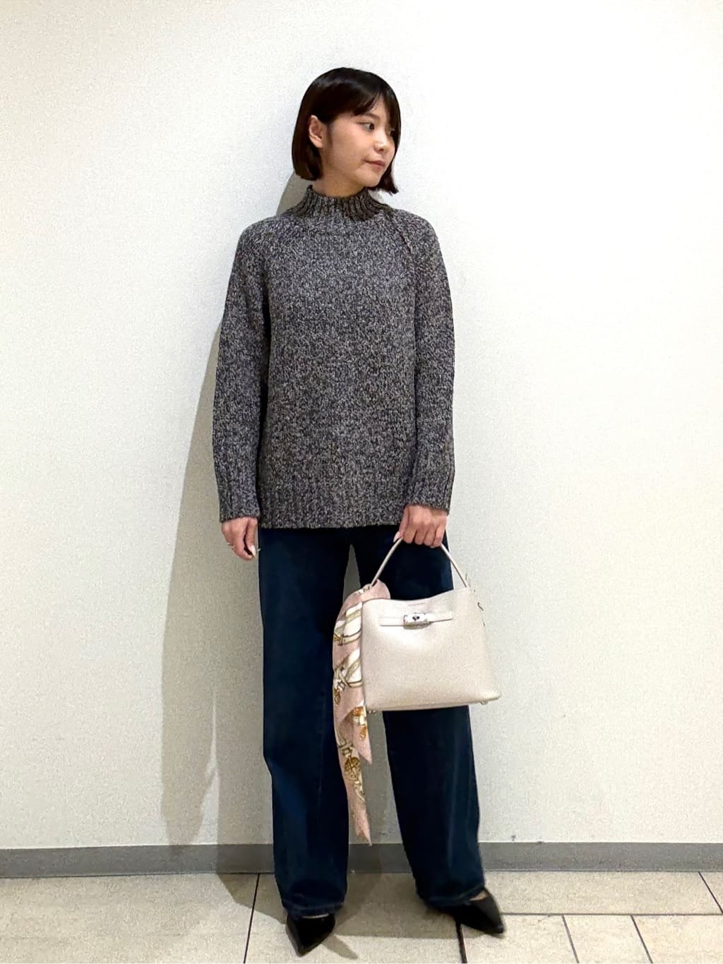 Itoさんの「UNTITLED｜【グレー/ブルー/ジーンズ】ソフトワイドデニムパンツ」を使ったコーディネート