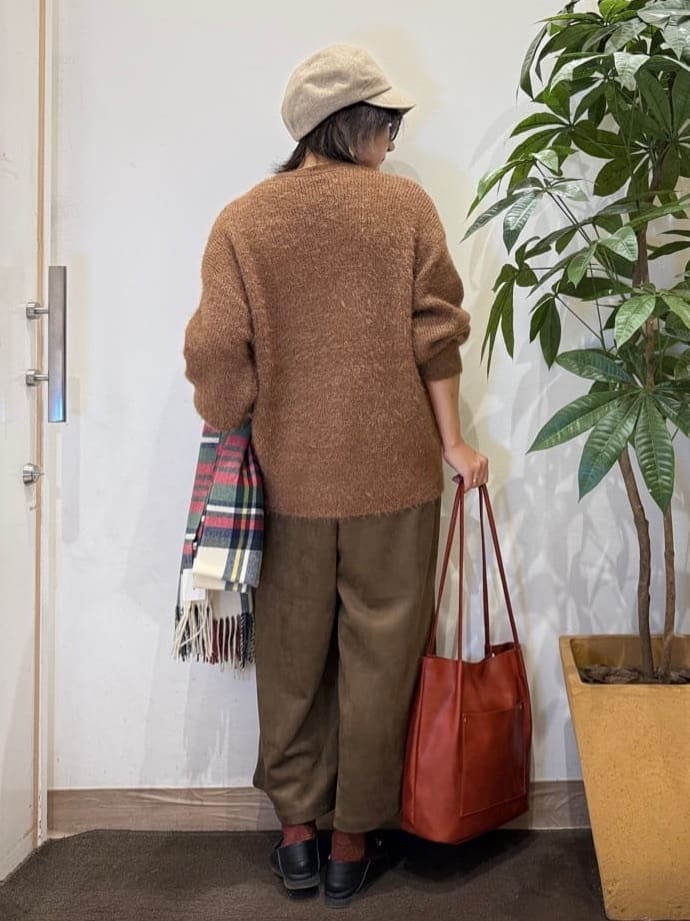 misakiさんの「SHOO･LA･RUE｜【S-LL/ゆったり】ふわふわシャギー 大人レディなニット」を使ったコーディネート