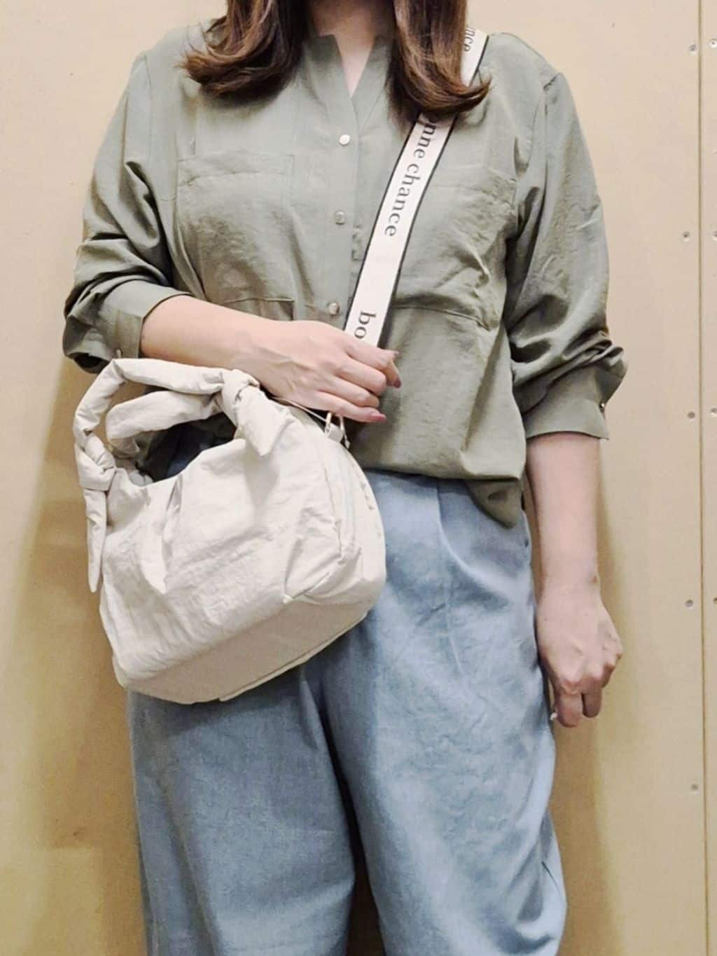 ひさえさんの「THE SHOP TK｜バレルレッグパンツ」を使ったコーディネート