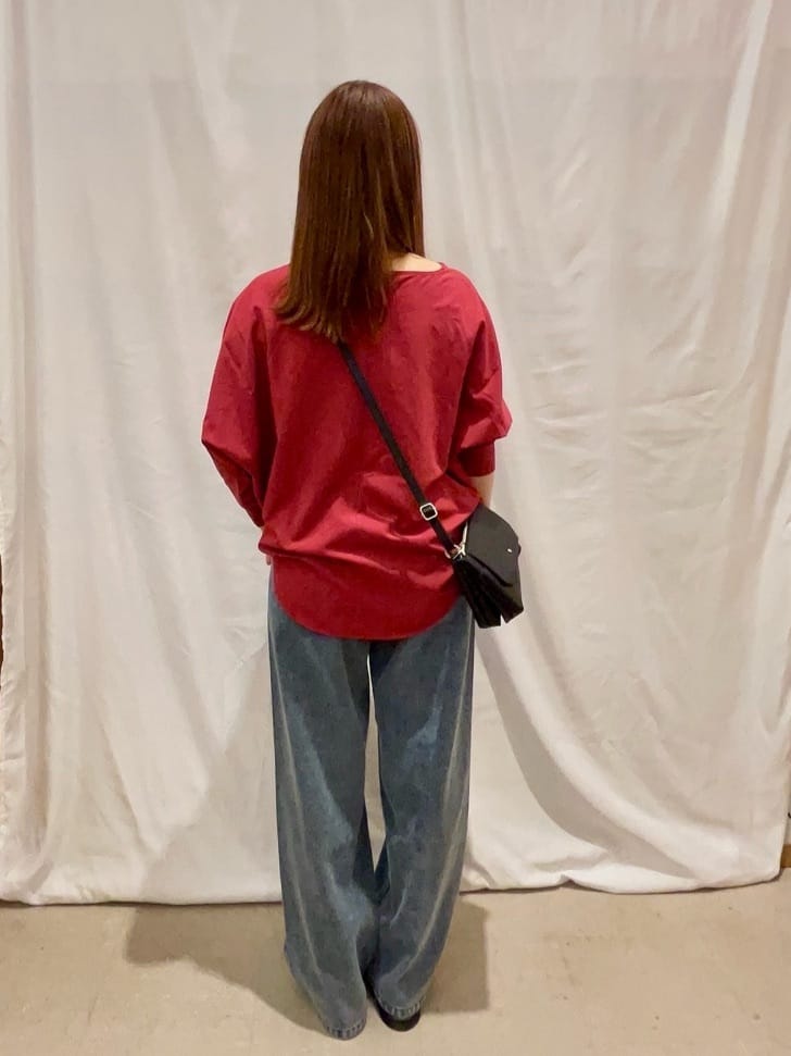 ゆっきーさんの「SHOO･LA･RUE｜【高レビュー/洗濯後しわになりにくい】1枚でサマ見え 8分袖ドルマンブラウス」を使ったコーディネート