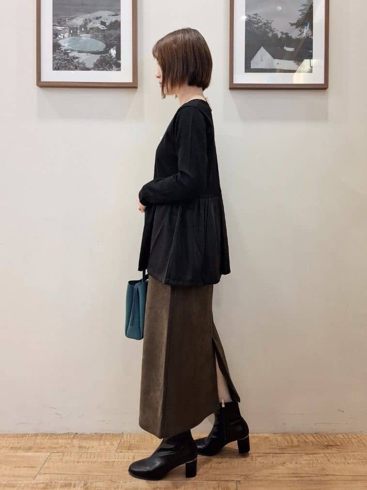 まあるさんの「SHOO･LA･RUE｜【洗濯機可/S-LL/体型カバー】異素材きりかえ Aラインニット」を使ったコーディネート