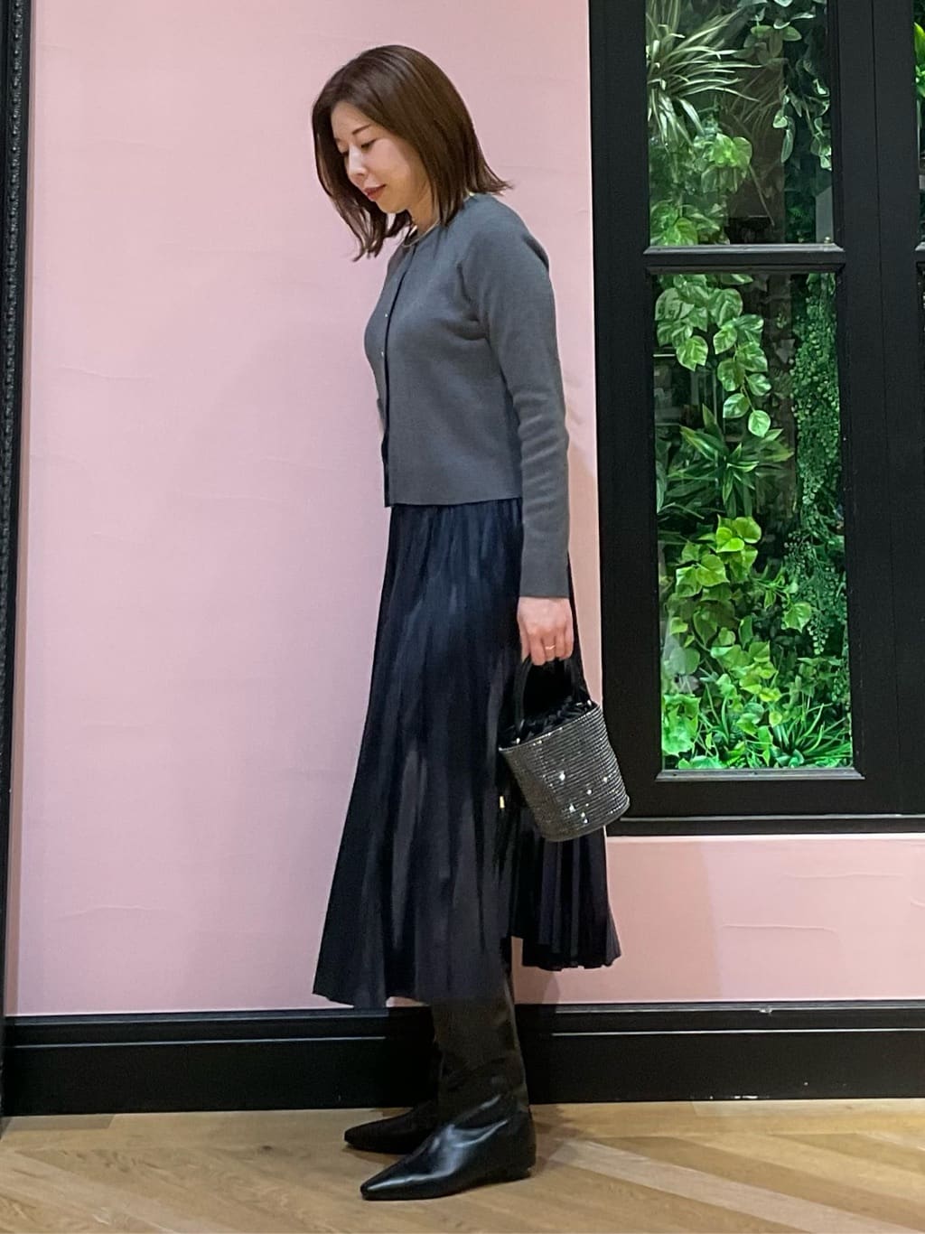 maruさんの「DRESSTERIOR｜◆【洗える/ストレッチ性/オンオフ】箔プリントプリーツスカート」を使ったコーディネート