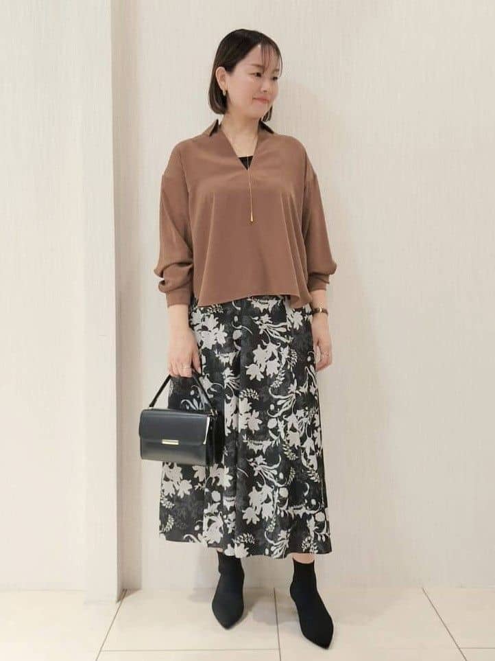 naokoさんの「UNTITLED｜【アンサンブル可/洗える/ボタンなし】シルクウールカシミヤ 着流しカーディガン」を使ったコーディネート