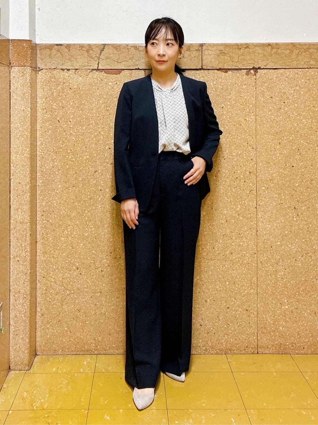 hattoriさんの「INDIVI｜【定番スーツ／UVケア／洗える】ウール調ノーカラージャケット」を使ったコーディネート