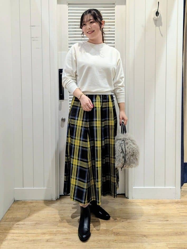 ayakaさんの「Dessin｜【洗える】ウールブレンド後ろボタンニット」を使ったコーディネート