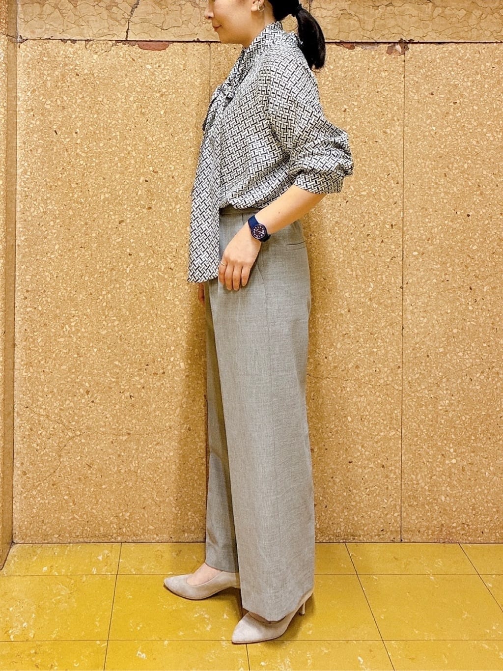 hattoriさんの「INDIVI｜【洗える／セットアップ可能】凹凸ストレッチ素材ストレートパンツ」を使ったコーディネート